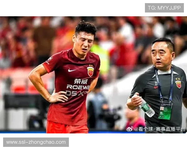武磊因伤影响赛季表现,上海海港夺冠之路更为艰难